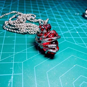 Pendentif de style niche classique chrétien gothique Halloween avec motif cœur pour hommes et femmes en acier inoxydable - Product Image 3