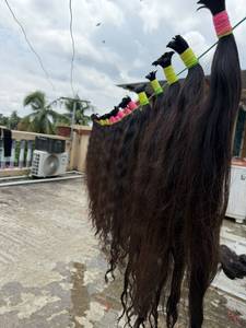Cheveux naturels extra longs de temple d'Inde du Sud, texture raide ou ondulée, mèches de cheveux bruts pour extensions - Product Image 2