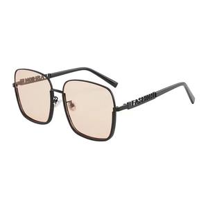 Lunettes de soleil carrées jaunes tendance pour femmes, verres PC UV400, type demi-cadre, 3 pare-soleil, origine Taizhou I2-6160 - Product Image 2