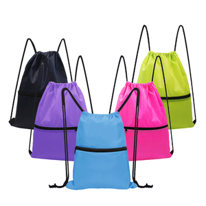 Pack de sac de sport en nylon noir pour <span class=keywords><strong>le</strong></span> camping scolaire sac à dos à cordes pliable avec motif de lettre de poignée de ruban - Product Image 4