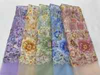 Tissu en Tulle Brodé de Fil Multicolore Motif Floral de Luxe avec Petites Perles de Cristal pour Robe de Mariée de Jardin ou de Haute Couture