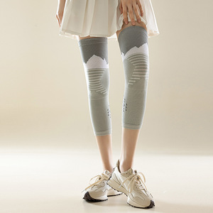 Manchons de jambe de <span class=keywords><strong>compression</strong></span> à gradient de Offre Spéciale Spandex Polyester et nylon pour l'entraînement et la protection quotidiens des jambes - Product Image 1