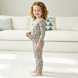Conjunto de Pijama Infantil con Estampado de Leopardo, Viscosa de Bambú, Manga Larga, Ropa de Dormir Personalizada para Niñas Grandes, ODM OEM, Hecho en Vietnam - Product Image 1