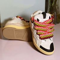 Zapatillas de Skate Blancas Vintage Extra Anchas con Cordones de Tejido Rasta, Puntera Negra, Zapatillas de Moda Casual Premium