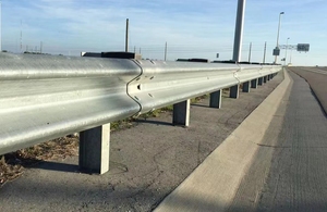 Highway <strong>Guardrail</strong> <strong>Wave</strong> Thick EU Standard Galvanized Sheet <strong>Guardrail</strong> Rural <strong>Road</strong> <strong>Guardrail</strong> - Product Image 3