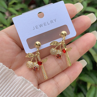 Boucles d'oreilles à la mode en perles et zirconium pour femmes cadeau de tenue quotidienne plaqué cuivre multi-style plaqué or 18 carats diamant intégré