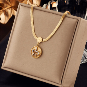 Fashionable Zinc Alloy Clavicle Chain Necklace With Turquoise Butterfly Design For Gift Occasion - Product Image 3