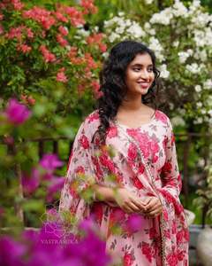 Salwar Kameez traditionnel lourd de créateur pour femmes, tenue ethnique indienne, Anarkali Kurta avec pantalon et dupatta pour femmes et filles - Product Image 6