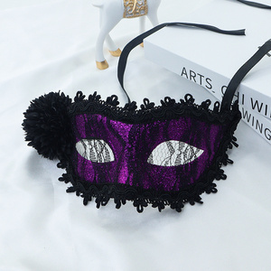 Maschera con Piume Laterali Elegante Maschera Veneziana da Principessa Accessorio per Feste e Spettacoli - Product Image 5