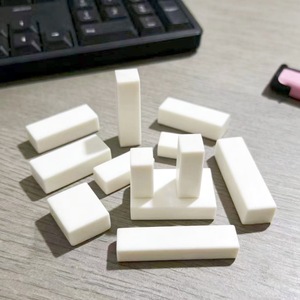Gommes à effacer pour étudiants de tailles variées : Gomme blanche <span class=keywords><strong>4</strong></span>*2*1, Gomme longue en bande 5*2*1, Gomme 35*2*1. Film transparent enveloppé de caoutchouc fabriqué en Chine - Product Image 1