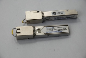 ตัวเชื่อมต่อทองแดง Finisar SFP รุ่น FCLF8522P2BTL ของแท้ RJ45 1.25G 1000BASE-T รองรับมาตรฐาน RoHS ตัวรับส่งสัญญาณ SFP - Product Image 4