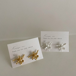 ต่างหูแฟชั่นสีทองต่างหูดอกไม้สไตล์วินเทจสุดหรูดีไซน์ดอกไม้ - Product Image 5