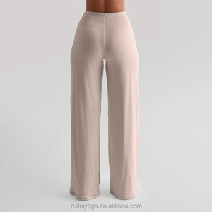 Leggings de yoga évasés à taille haute en polyester et élasthanne avec logo personnalisé en gros, pantalon large pour femmes, pantalon de sport évasé pour le yoga - Product Image 4