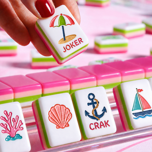 Juego de Mahjong Retro Estilo Costero Americano, 160 Piezas, Fichas Acrílicas Rosadas de 4 Capas, Juego de Mahjong Pintado a Mano Personalizado, MOQ Bajo de 20 Juegos - Product Image 1