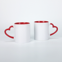 Mango de color en forma de corazón, venta al por mayor, impresión de transferencia de calor, Taza de cerámica en blanco, revestimiento de regalo creativo, tazas blancas
