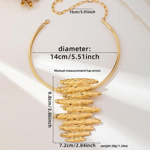 Collana Irregolare Kaimei 2026, Gioiello di Moda Unico con Plissettatura, Accessorio da <span class=keywords><strong>Donna</strong></span> per Banchetti e Feste, Placcata in <span class=keywords><strong>Oro</strong></span> 18k - Product Image 6