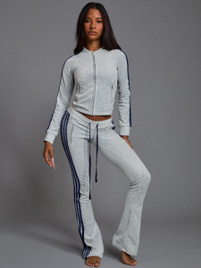 Completo Loungewear da <span class=keywords><strong>Donna</strong></span> in Poliestere Due Pezzi, Maniche Lunghe, Comodo e Casual, <span class=keywords><strong>Pantaloni</strong></span> a Zampa con Fodera in Pile per Relax e Sport - Product Image 2