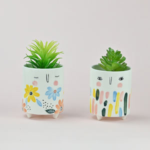 Maceta de Cerámica Pintada <span class=keywords><strong>a</strong></span> <span class=keywords><strong>Mano</strong></span> <span class=keywords><strong>con</strong></span> Rostro de Mujer Floral para Jardín - Product Image 4