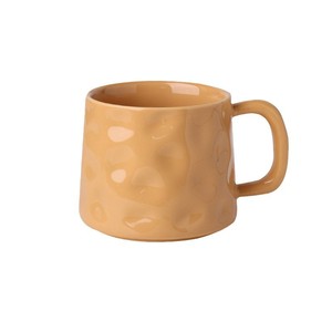 Taza de cerámica de color sólido con tapa y cuchara para café, té y desayuno. - Product Image 3