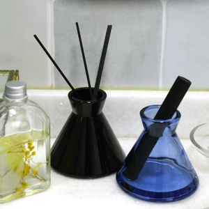 Bouteille en verre conique pour diffuseur <span class=keywords><strong>de</strong></span> <span class=keywords><strong>parfum</strong></span> 200 ml, personnalisable, <span class=keywords><strong>vide</strong></span>, pour aromathérapie, vente en gros - Product Image 2