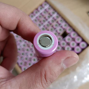 18650 35E 3.6V 3350mAh 3C Baterai Li-ion Silinder Isi Ulang untuk Senter, Power Bank, dan Perangkat Elektronik Portabel - Product Image 6