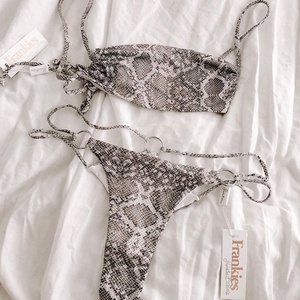 Traje de Baño Sexy de Una Pieza con Logo Personalizado, Bikini Halter, Color Sólido, Estampado de Puntos, Tanga en V, Micro Bra - Product Image 4