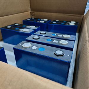 Batería de Iones de Sodio con Carcasa de Aluminio de Gran Capacidad y Larga Vida Útil, 3V 180Ah 100AH 200AH 160AH 50AH 70AH 150AH 280AH - Product Image 4