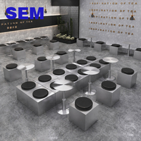 Ensemble table et chaises en acier inoxydable de style industriel SEM pour café, banquette de salon pour pâtisserie, longue banquette, ensemble table basse ronde