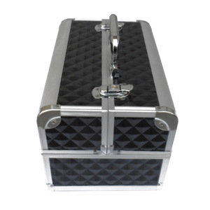 Bandejas portátiles <span class=keywords><strong>de</strong></span> 4 niveles, caja <span class=keywords><strong>de</strong></span> tren <span class=keywords><strong>de</strong></span> maquillaje, caja <span class=keywords><strong>de</strong></span> cosméticos <span class=keywords><strong>de</strong></span> belleza <span class=keywords><strong>de</strong></span> viaje con cerradura con organizador <span class=keywords><strong>de</strong></span> almacenamiento <span class=keywords><strong>de</strong></span> joyas <span class=keywords><strong>para</strong></span> mujeres y <span class=keywords><strong>niñas</strong></span> - Product Image 3