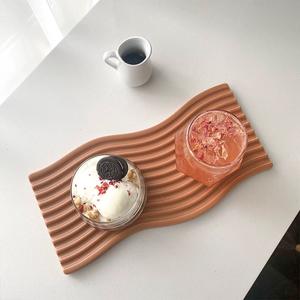 Fabbrica diretta in legno vassoio di servizio arco ondulato forma rettangolare acqua Ripple bordo pomeriggio tè Snack piatto per la casa decorativa - Product Image 1