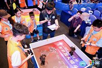 Robot Humanoide Bípedo con Visión Artificial para Educación, Venta al Por Mayor |   Kit de Programación de Robot Bailarín con Control por Aplicación, 18 Servomotores, Luces LED Multicolores