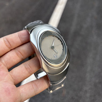 Jam Tangan Fashion Y2K Vintage Mewah Bentuk Tidak Beraturan dengan Tali Baja Tahan Karat, Casing Titanium, dan Dial Penunjuk Bercahaya.