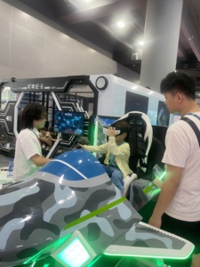 Simulateur de vol VR 9D en métal pour avions et hélicoptères, fabriqué à Panyu, Guangdong, pour les jeux VR en parcs d'aventure - Product Image 3
