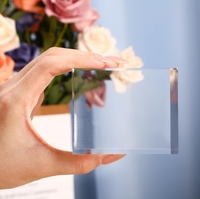 Bloc de présentation en acrylique transparent solide personnalisé en usine pour montres et bijoux