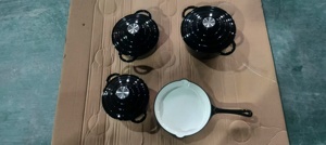 Ensemble de 4 casseroles classiques en fonte émaillée avec rebord anti-goutte - Product Image 6