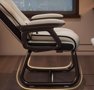 Silla de Oficina Ejecutiva Giratoria de Cuero PU Suave a Precio Económico al por Mayor, Silla de Oficina para CEO de Color Blanco con Reposapiés - Product Image 5