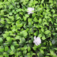 Panneaux muraux d'herbe verte artificielle Panneaux extérieurs et intérieurs artificiels Faux plantes Mur vert pour hôtel et maison