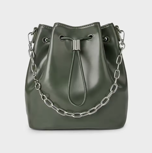 Sac à bandoulière tendance pour femme avec anse chaîne, sac bandoulière pour femme, sac seau - Product Image 1