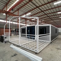 Maison mobile préfabriquée à double aile vitrée, conteneur préfabriqué, mini-maison extensible sur roues avec 3 chambres