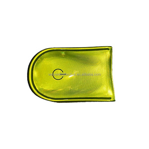 Luce magnetica riflettente in PVC stampata personalizzata con luce di sicurezza esterna per luce di marcia a LED per Runner - Product Image 4