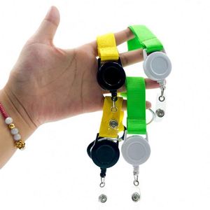 Porte-rouleau rétractable robuste avec porte-clés pour porte-badges et porte-cartes d'identité – Offre Spéciale - Product Image 4