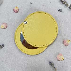 Miroir de maquillage portable rond en cuir PU, 7 couleurs - Cadeaux de bienvenue, prêt à être expédié, cadeau promotionnel original - Product Image 4