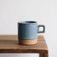Mini tasse à expresso bleue en argile sableuse avec poignée carrée poterie mouchetée promotionnelle faite à la main Style campagnard couleur personnalisée brillante