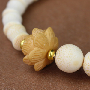 Bracelet en bambou doré, simple brin, unisexe, avec pompon, style ethnique, breloque lotus, bijou pour usage quotidien - Product Image 2