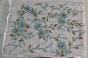 Tela de encaje bordada hecha a mano de la mejor calidad, vestidos de fiesta para niñas de trabajo pesado de la India, accesorios de técnicas tejidas de nuevo diseño - Product Image 2