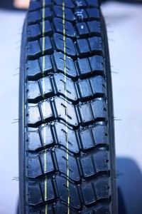 Neumáticos Nuevos para Camión LCH T-REX 9.00R20 11.00R20 12.00R20, Neumáticos TBR, Neumáticos Radiales para Camiones de Trabajo Pesado, Venta al por Mayor - Product Image 2
