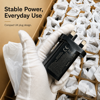 En stock Chargeur rapide GaN 65W Prise UK 3 ports USB-C USB-A Adaptateur secteur Vente en gros Chargeur pour téléphone portable et ordinateur portable