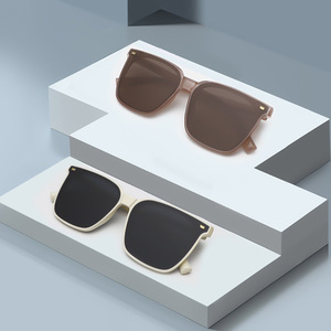 Gafas de sol unisex Prisca con lentes polarizadas UV400 y montura cuadrada para hombres y mujeres, protección para conducir al aire libre - Product Image 6