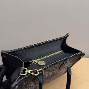 Bolso de Mano de Diseño Original de Alta Calidad para Mujer, Impermeable, de Cuero Duradero, con Cierre de Cadena, en Oferta - Product Image 6