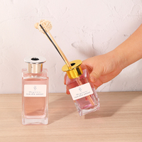 Diffuseur d'huiles parfumées carré, purificateur d'air transparent 110/240ml, soin personnel, aromathérapie d'ambiance, bouteille en verre avec bouchon à vis et bâtonnets